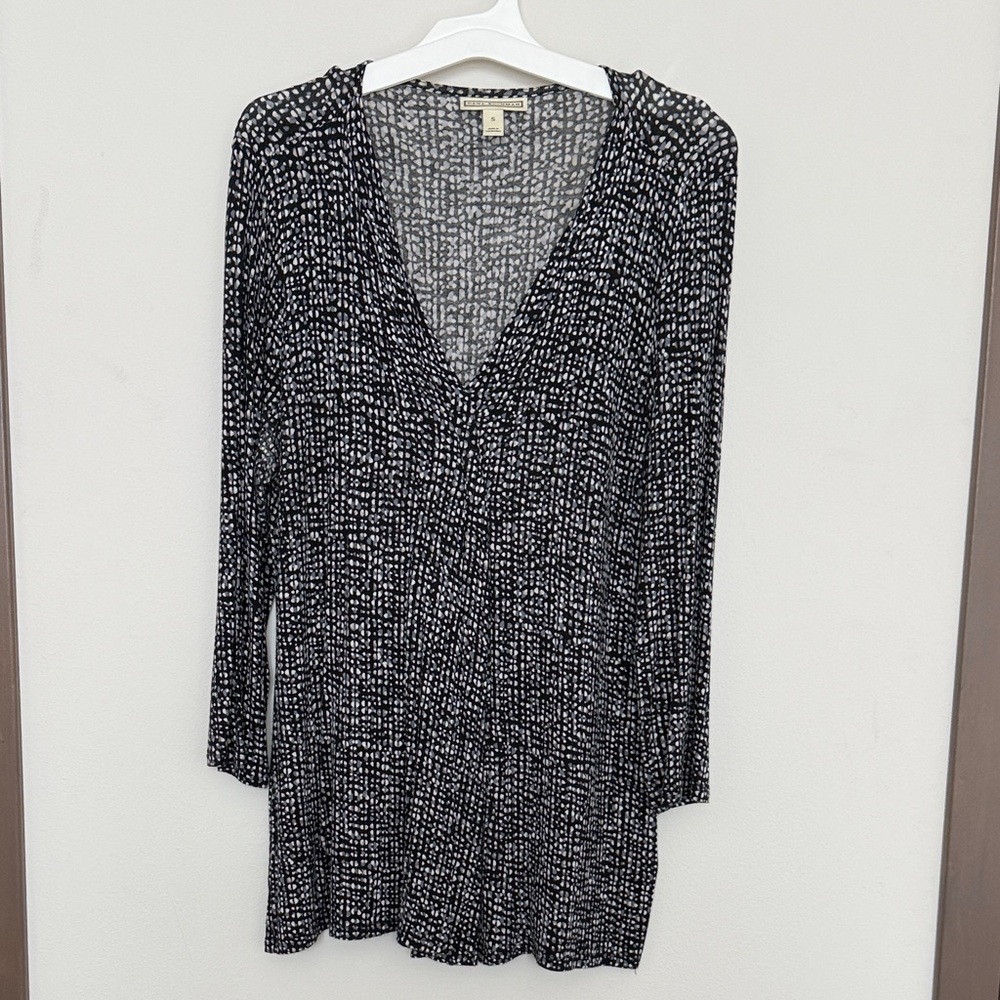 Dana Buchman Women’s Black and White Blouse Size S